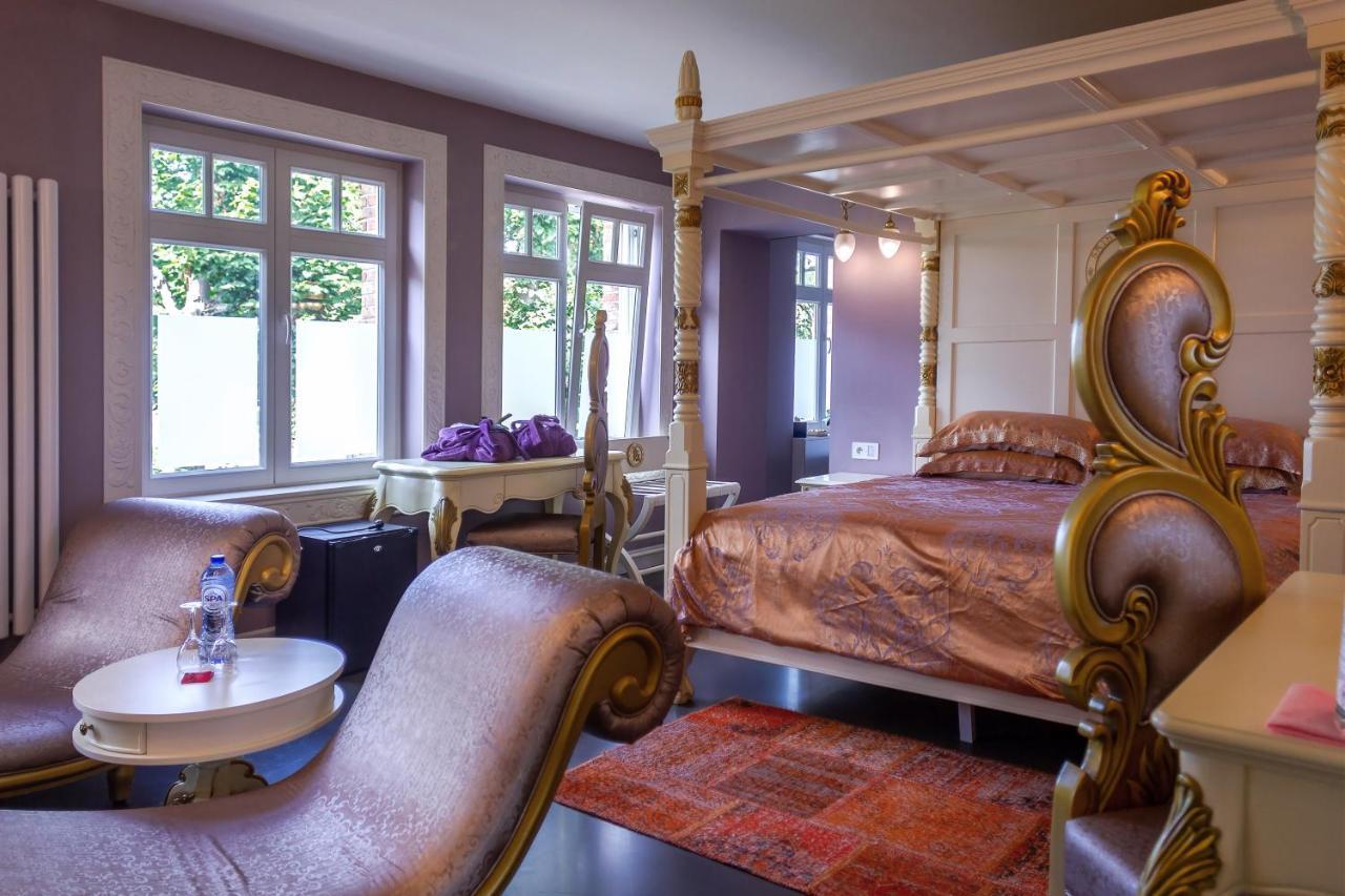 B&B Saint-Georges -Located In The City Centre Of Bruges- Exterior foto A suite at the Hotel de la Ville