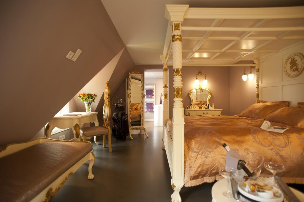 B&B Saint-Georges -Located In The City Centre Of Bruges- Habitación foto A suite at the hotel